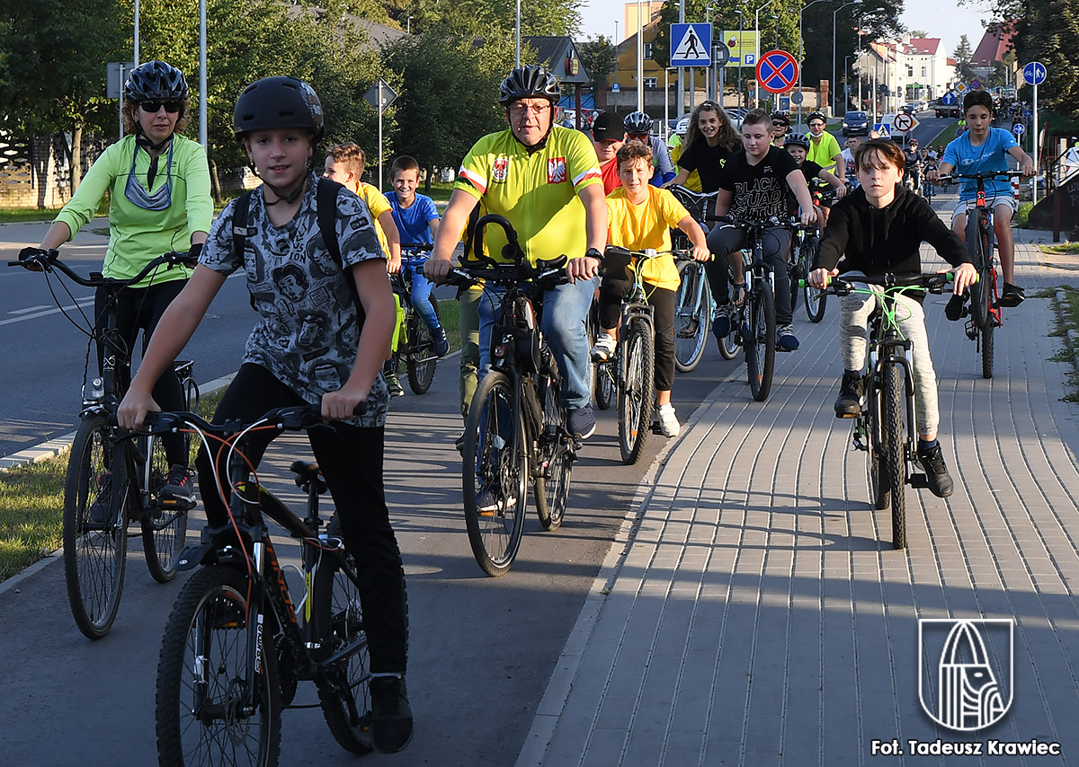 rowerzyści podczas Choszczeńskiego Dnia bez Samochodu